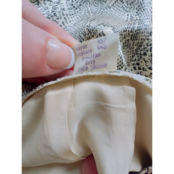 Vintage Rina Rossi Python Snake Print Satin Mini Skirt Size 6 Made in USA Y2K - Picture 7 of 10